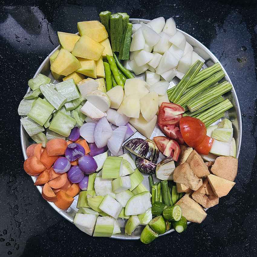 Vegetables-Cut & Peeled